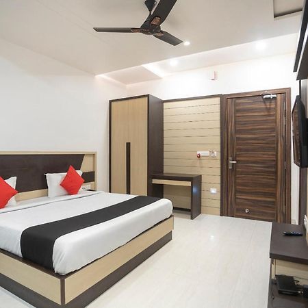 Capital O 69415 Green View Resort Alīgarh エクステリア 写真