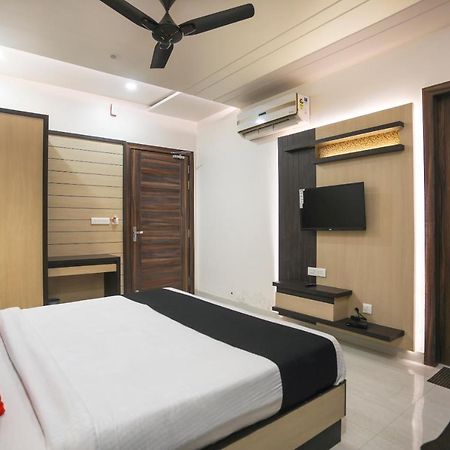 Capital O 69415 Green View Resort Alīgarh エクステリア 写真
