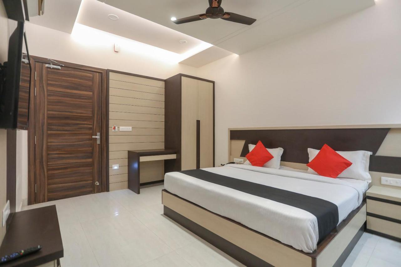 Capital O 69415 Green View Resort Alīgarh エクステリア 写真