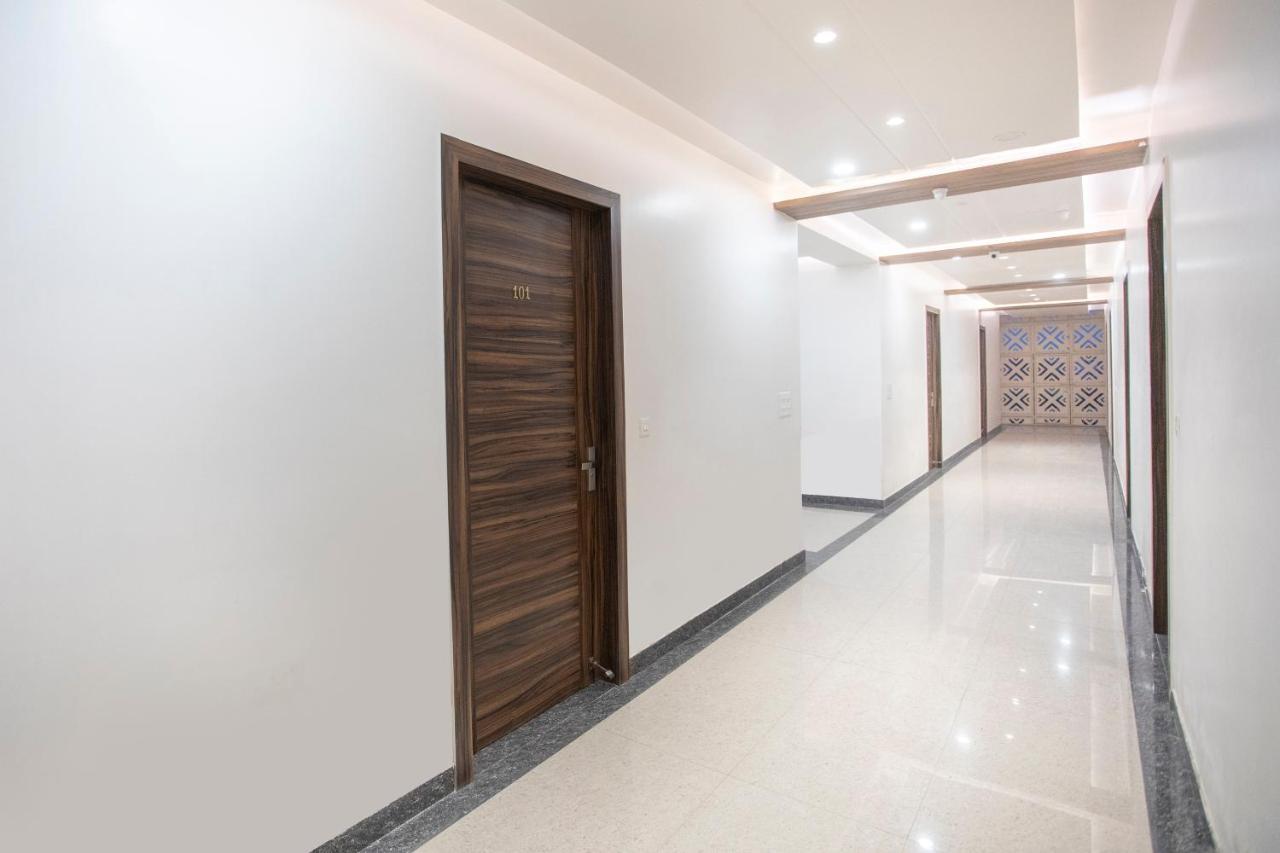 Capital O 69415 Green View Resort Alīgarh エクステリア 写真