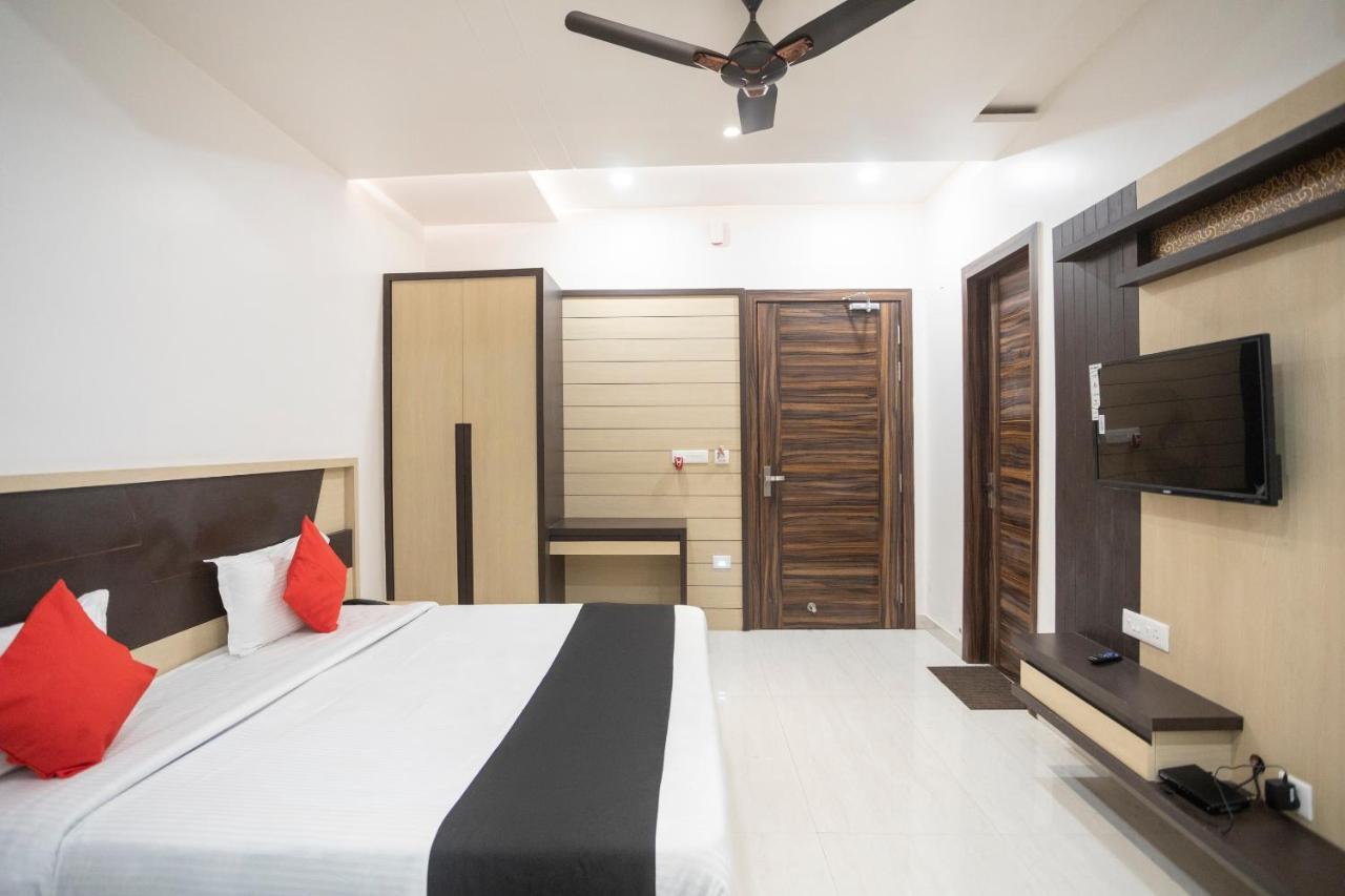 Capital O 69415 Green View Resort Alīgarh エクステリア 写真