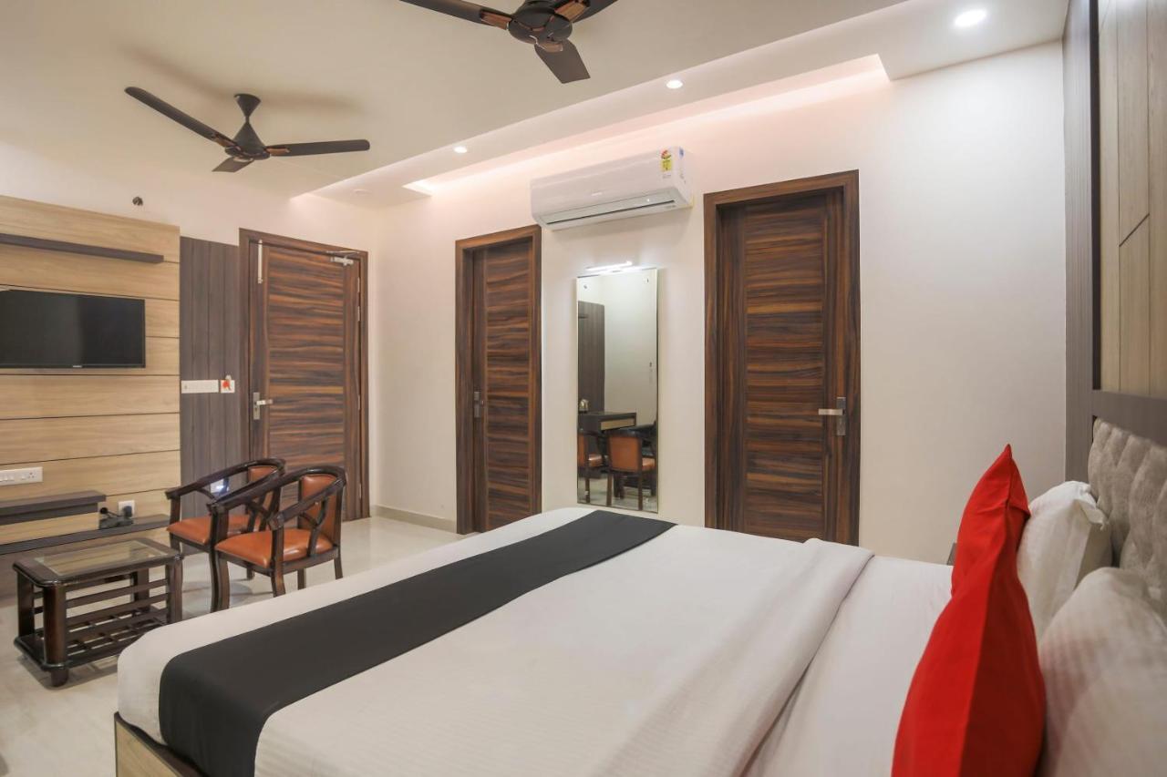 Capital O 69415 Green View Resort Alīgarh エクステリア 写真