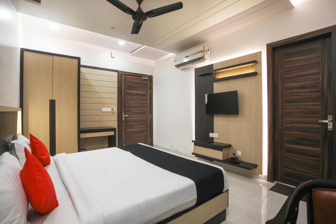 Capital O 69415 Green View Resort Alīgarh エクステリア 写真